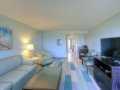 holiday-inn-resort-jekyll-island-sofa