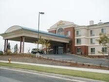 Triple Play Resort Hotel &amp; Suites