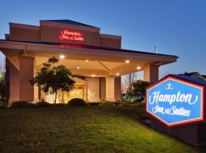 hamptoninnsuitesSACNNHX