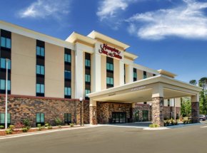 hamptoninnsuitesILMSPHX