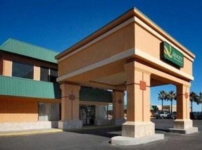 Quality Inn &amp; Suites Airport El Paso