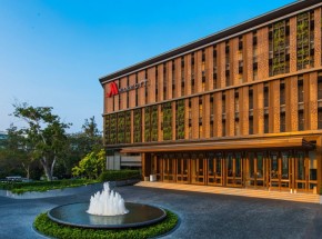 hhqmr-entrance-0019-hor-clsc