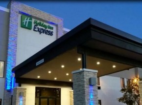 Holiday Inn Express &amp; Suites Blackwell