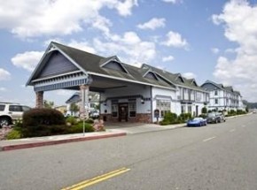 Best Western Plus Bayshore Inn