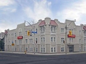 Econo Lodge Inn &amp; Suites Toronto Downtown