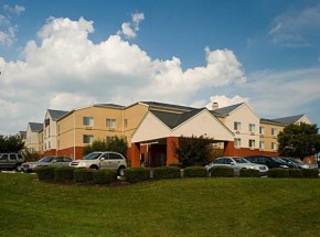 Fairfield Inn &amp; Suites Lancaster