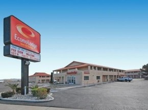 Econo Lodge Inn &amp; Suites near China Lake Naval Station