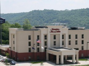 Hampton Inn &amp; Suites Wilder