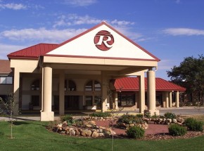 Best Western PLUS Ramkota Hotel
