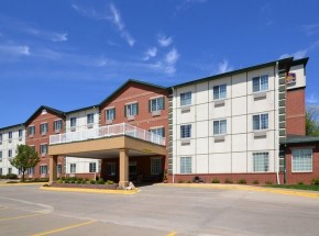 Best Western Plus Des Moines West Inn &amp; Suites