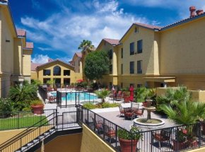 hamptoninnsuitesTUSHSHX