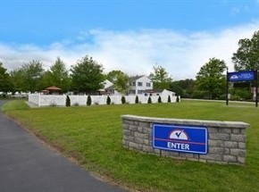 Americas Best Value Inn &amp; Cottages