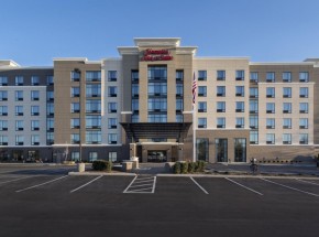 Hampton Inn &amp; Suites Newport/Cincinnati