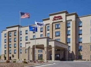 Hampton Inn &amp; Suites Milwaukee/Franklin