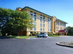 Quality Inn &amp; Suites Bensalem