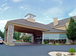 Best Western Plus Revere Inn &amp; Suites