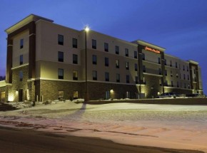 Hampton Inn &amp; Suites Bismarck Northwest