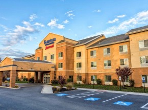 Fairfield Inn &amp; Suites Harrisburg West