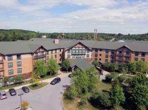 Six Flags Great Escape Lodge &amp; Indoor Water Park