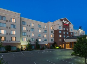 Fairfield Inn &amp; Suites Buffalo Airport