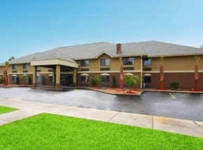 Comfort Inn &amp; Suites at Robins Air Force Base