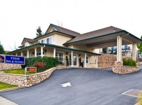 Best Western Plus Cedar Inn &amp; Suites