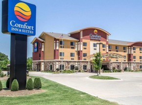 Comfort Inn &amp; Suites Glenpool