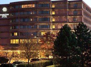 DoubleTree Suites by Hilton Hotel &amp; Conference Center Chicago-Downers Grove