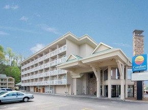 Comfort Inn &amp; Suites at Dollywood Lane