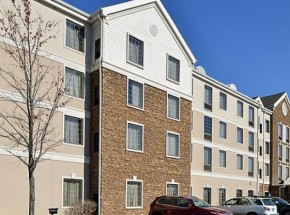 staybridge suites indianapolis airport