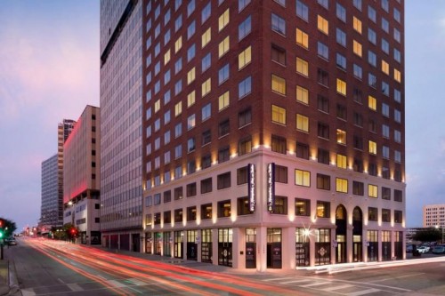 Hampton Inn &amp; Suites Dallas Downtown