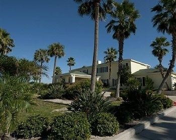Plantation Suites &amp; Conference Center