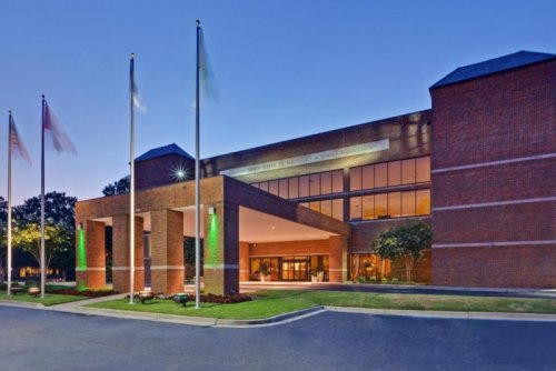 hi universit of memphis exterior