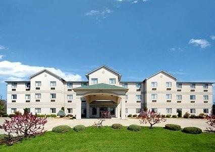 Quality Inn &amp; Suites Brooks