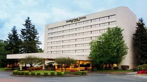 DoubleTree Suites by Hilton Hotel Seattle Airport - Southcenter