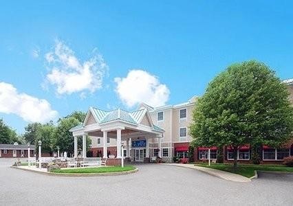 Comfort Inn &amp; Suites Colonial