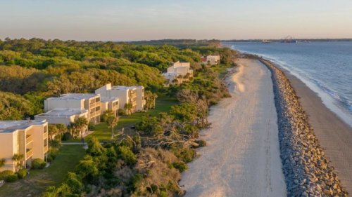 villasbythesearesort
