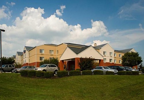 Fairfield Inn &amp; Suites Lancaster