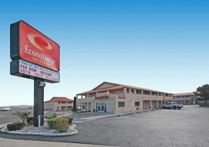 Econo Lodge Inn &amp; Suites near China Lake Naval Station