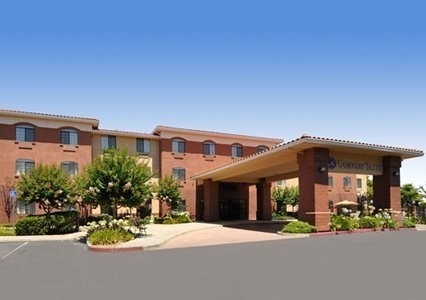 Holiday Inn Express &amp; Suites Davis-University Area