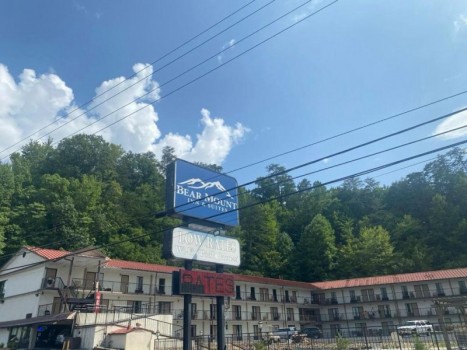 bear mountain inn suites