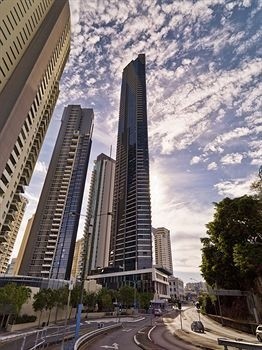 Meriton Serviced Apartments - Adelaide Street