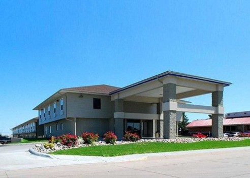 Econo Lodge Inn &amp; Suites