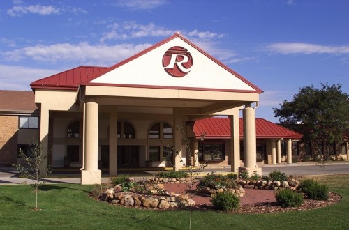 Best Western PLUS Ramkota Hotel