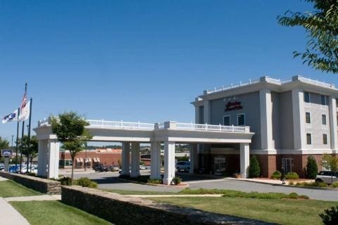 Hampton Inn &amp; Suites Newport/ Middletown