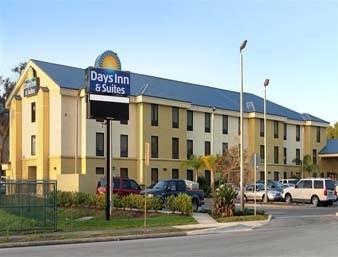 Days Inn and Suites Lakeland