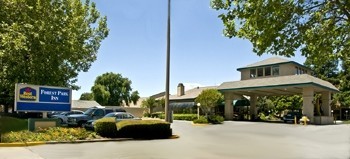 Best Western Plus Forest Park Inn