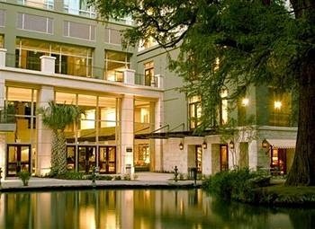 Hotel Contessa - Riverwalk Luxury Suites