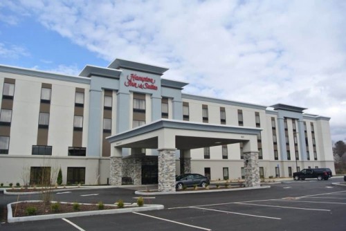 Hampton Inn &amp; Suites Alliance