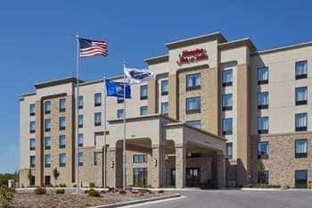 Hampton Inn &amp; Suites Milwaukee/Franklin